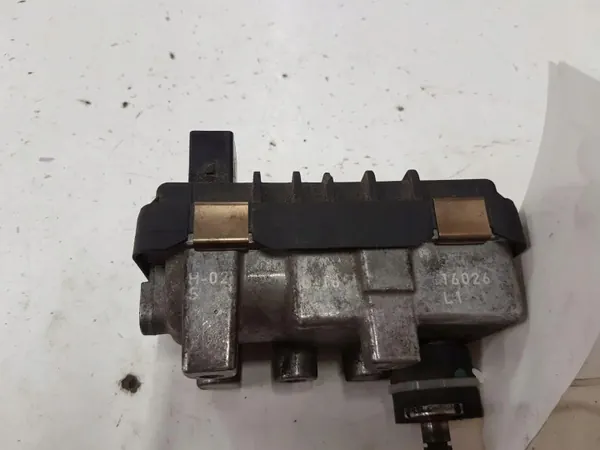 Turboaktuator OEM 6NW009206 för Jaguar XF X250 3.0 D image 3