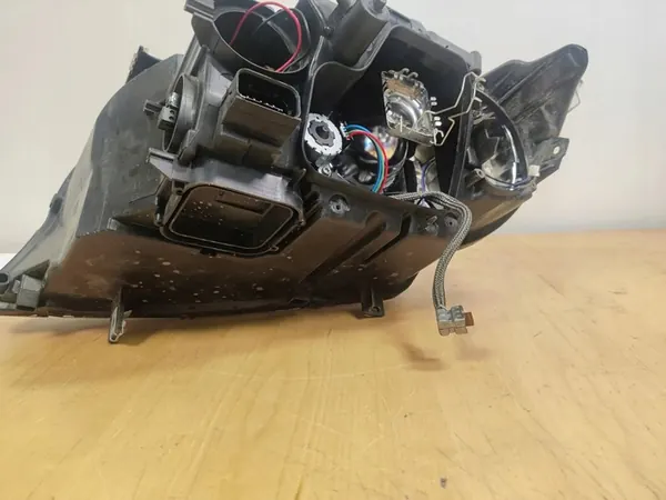 BMW 3 E90 E91 2007 Farol image 5