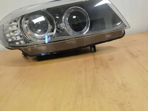 BMW 3 E90 E91 2007 Farol image 8