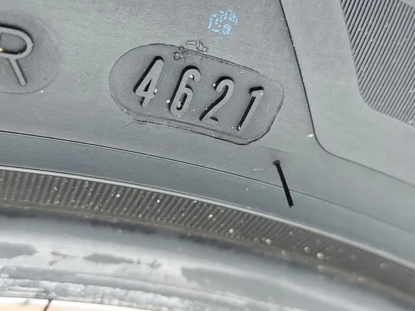 Gebruikte SUV-bandenset 235/55 R18 100V Goodyear image 10
