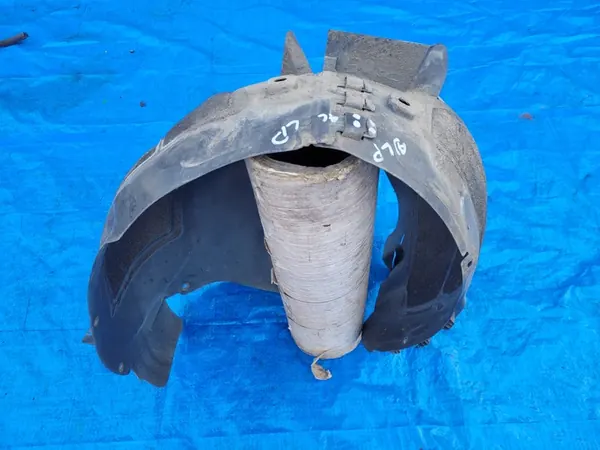 OPEL Astra J Front Left Wheel Arch KPL 13354313 image 2