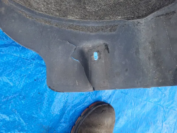 OPEL Astra J Front Left Wheel Arch KPL 13354313 image 7