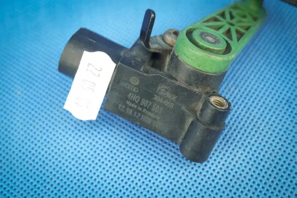 Sensor de nivel faros OEM 4H0941310C para Audi A6 A7 A8 image 5