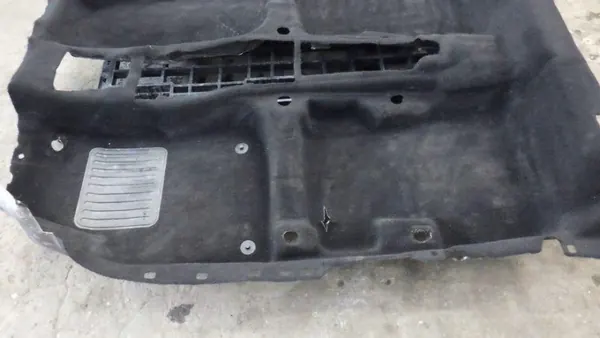 Tapete Peugeot OEM 96737436ZD - Usado image 5
