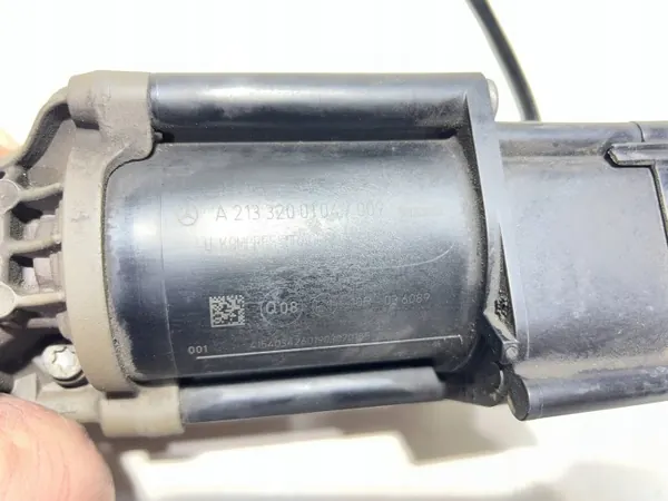 Mercedes E-Klasse W213 Luftfederpumpe OEM A2133200104 image 5