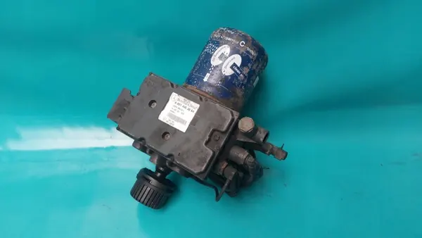 Válvula secadora de aire Mercedes Actros MP4 OEM A0004469664 image 2