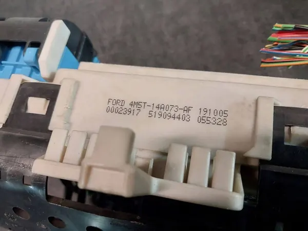 Módulo / Controlador de conforto Ford Focus 4M5T-14A073-AF image 10