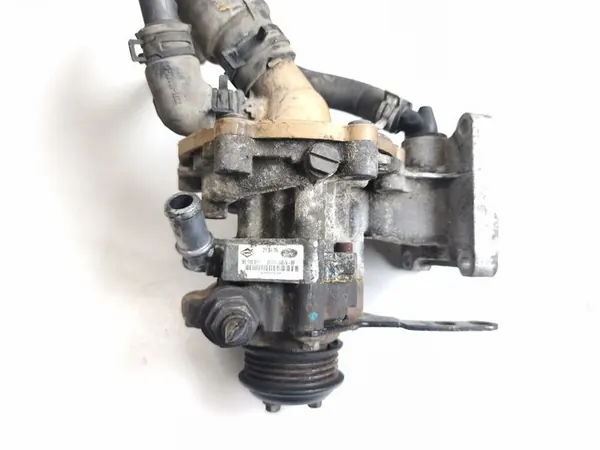 Servostyrning + Vattenpump Ford Mondeo MK3 2.0 TDDI image 2