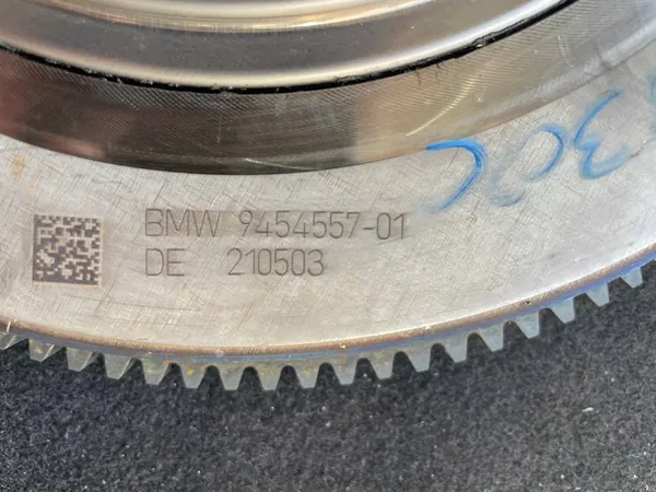 BMW X5 X6 G05 G06 3.0 i HYBRID Kaksoismassaväkä 9454557 image 4