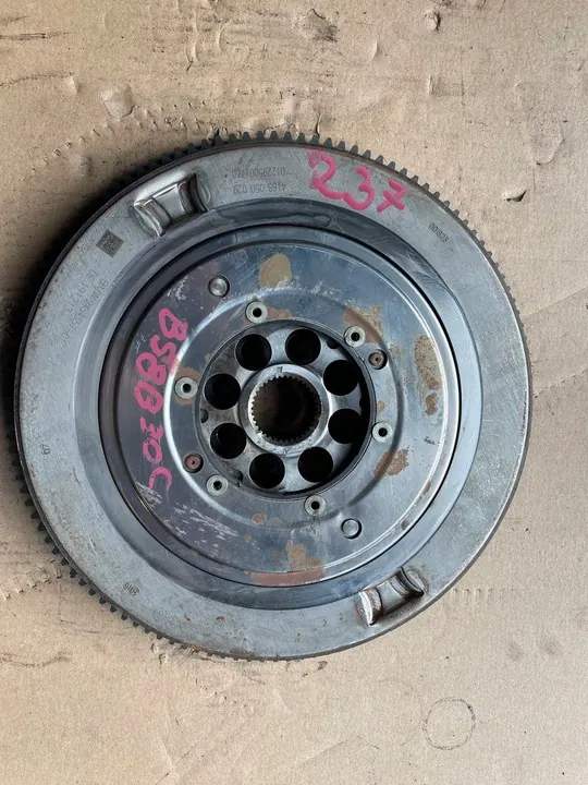 BMW X5 X6 G05 G06 3.0 i HYBRID Kaksoismassaväkä 9454557 image 7