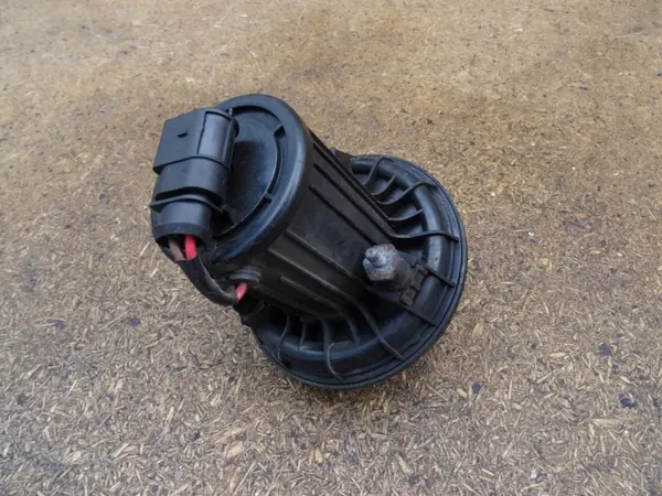 Toissijainen ilmapumppu OEM 06A959253E Audi A3 8P:lle image 6