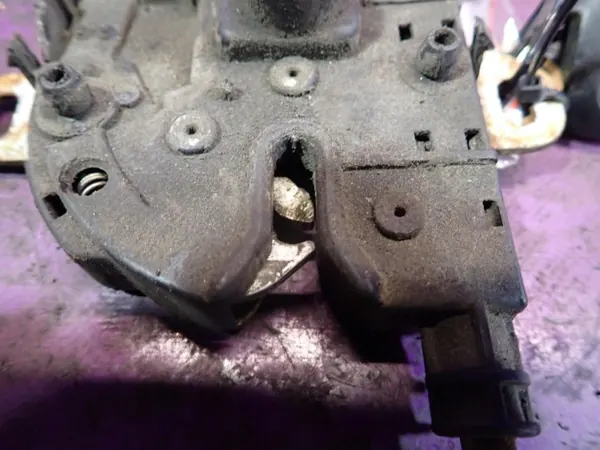 Fecho capô OEM Zawada-380196- Ford Focus image 3