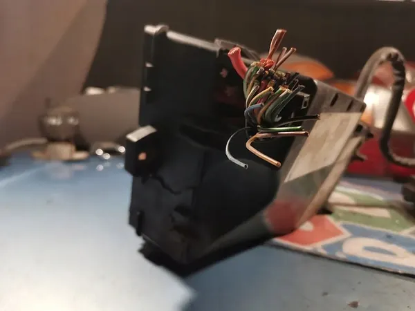 Caixa de relés de fusíveis FORD FOCUS MK2 3M5T14K733 image 3