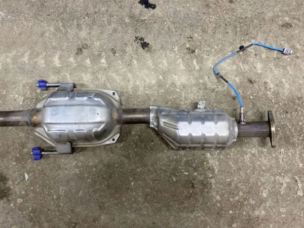 Catalyseur Mazda CX-9 OEM FOB56484 image 9