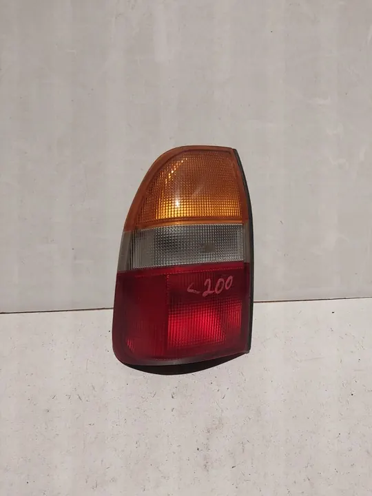 Luz Trasera Izquierda Mitsubishi L200 III 1998-2004 image 4