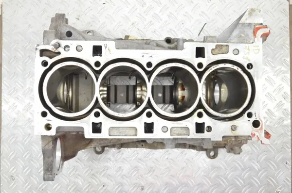 Jeep Compass Motorblock OEM P68252247AA - Begagnad image 6