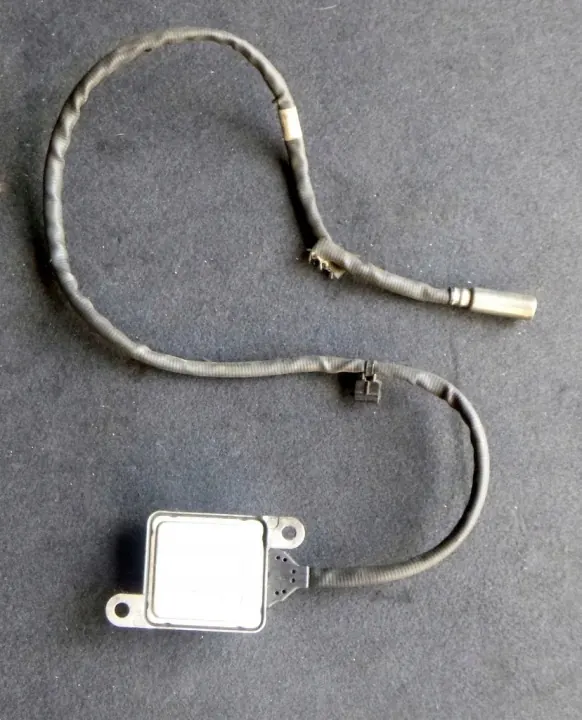Sonde Lambda NOX OEM 04L907805C pour VW Passat B8 image 2
