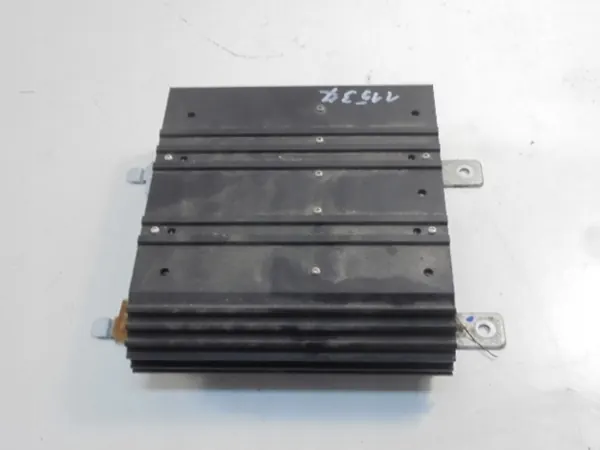 Mitsubishi radioversterker OEM 8701A256 - Gebruikt image 7