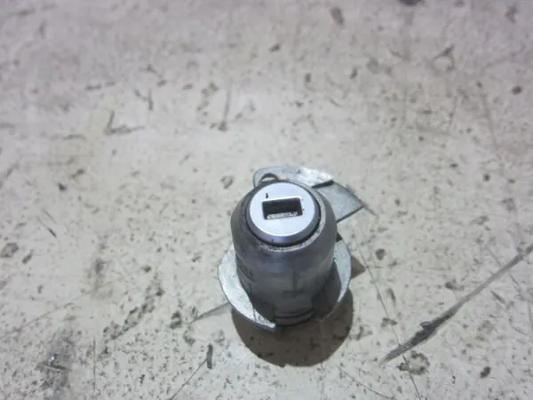 BMW 5 F10 F11 Vasen Ovisulku OEM 51217265079 image 3