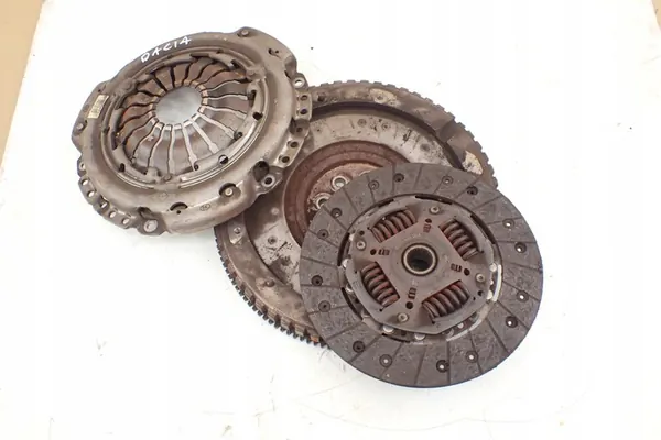 Dacia Kytkinflywheel 8200527569 image 6