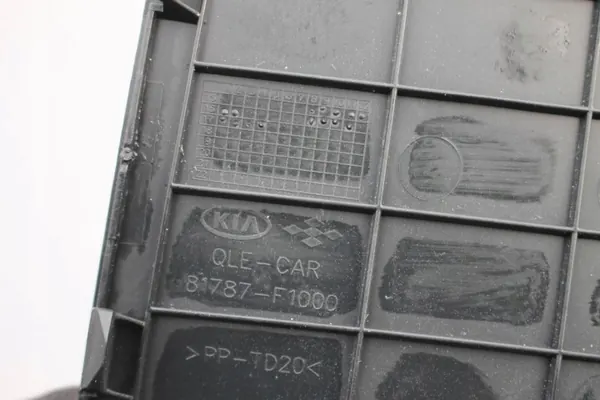 OEM ZASLEPKA81787F1000 Cache Garniture Coffre Arrière Gauche image 4
