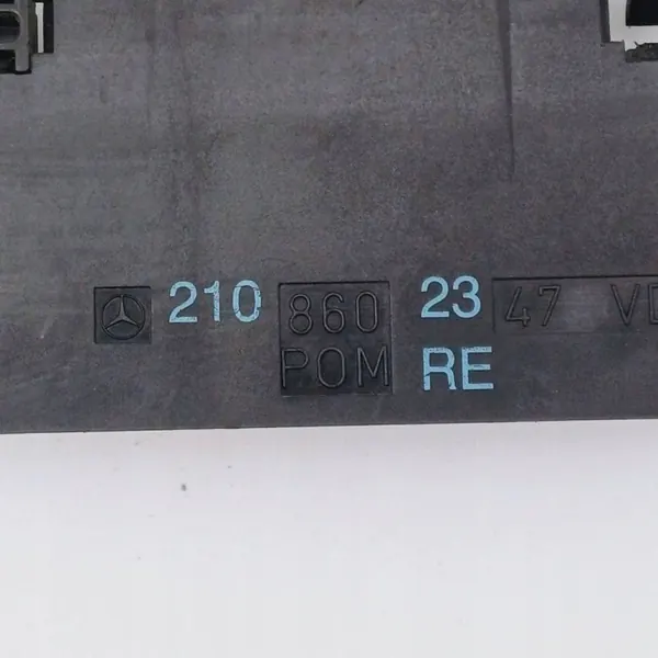 Frontscheibenwischerdüse OEM DRC95655 image 4