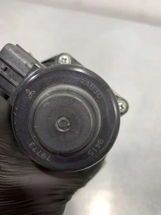 Válvula EGR Subaru OEM FBZ18338 - Estado usado image 4
