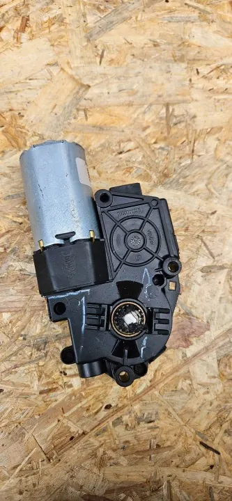 Schiebedachmotor BMW X5 F15 OEM 6761731639601 image 5