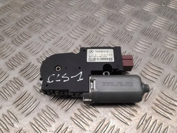 Mercedes CLS C218 Schiebedachmotor OEM A2188200142 image 2