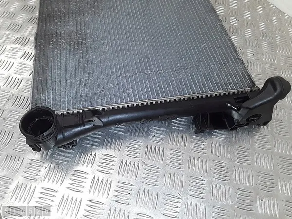 2009 Mercedes C Class W204 Radiator a2045000403 image 3