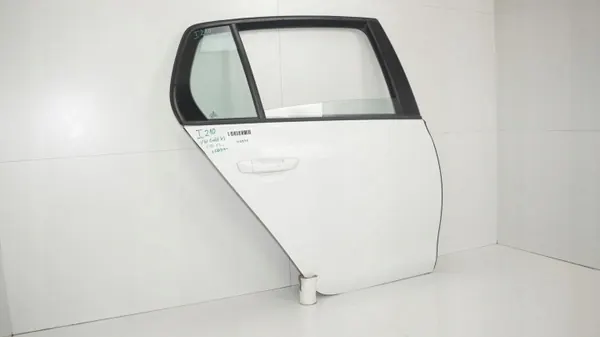 OEM 360181823 Oikea takao VW Golf VI -ovi image 4