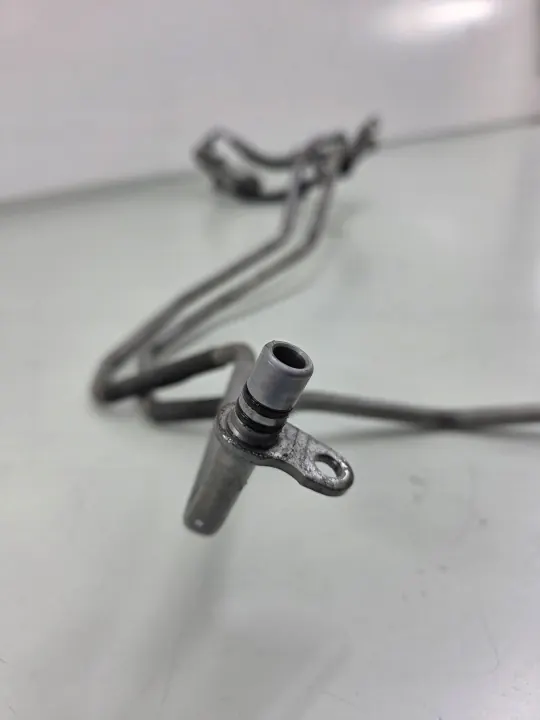 Conduit de refroidisseur d'huile Mercedes-Benz OEM 7526700 image 3