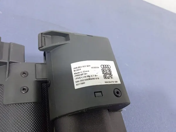 Audi SQ8 Q8 Heck-Kofferraum-Rollo OEM 4M8863553 image 6
