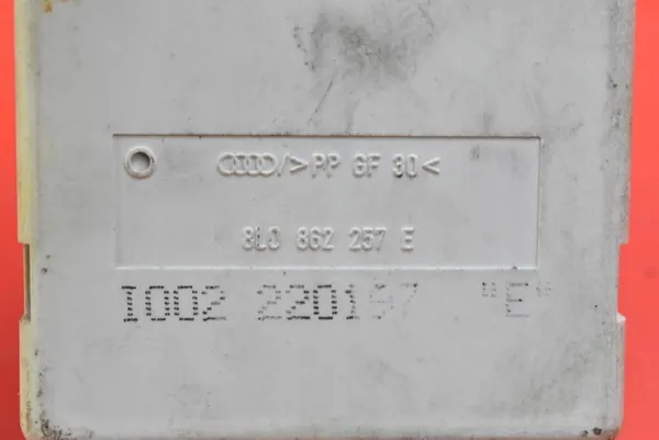 Zentralverriegelungspumpe Audi A4 B5 Sedan 94-99 8L0862257E image 7