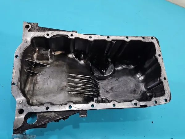 Oljetank med sensor Audi A4 B6 1.9 TDI image 4