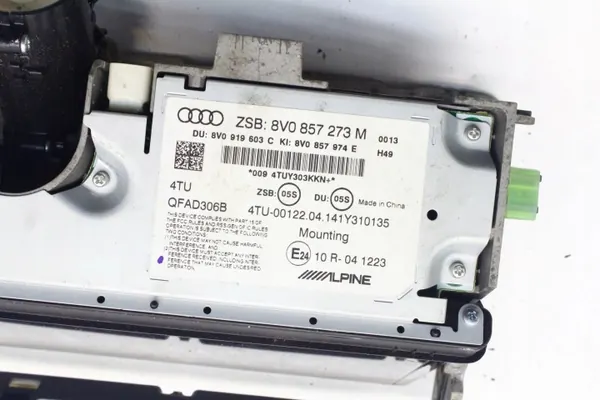 Écran de navigation Audi A3 Sportback OEM 8V0857273M image 5