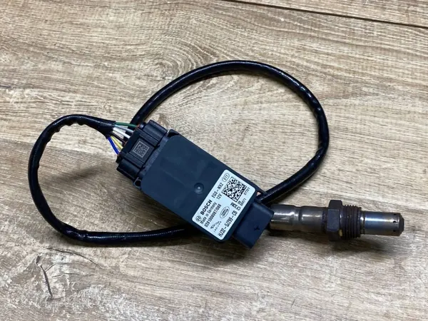 Land Rover NOx-anturi OEM HJ32-5J299-CB image 2
