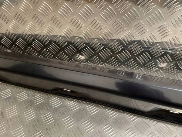 Linker dorpelbeschermer OEM 4G0853855F voor Audi A6 C7 S-Line image 4