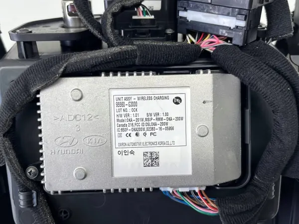 OEM 84651G4AA0 Cache Chargeur Sans Fil Hyundai i30 III image 4