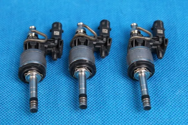 INIEZIONE SKODA KAROQ 1.0 TSI 2021 OEM 05C906036 image 4