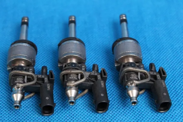 INIEZIONE SKODA KAROQ 1.0 TSI 2021 OEM 05C906036 image 8