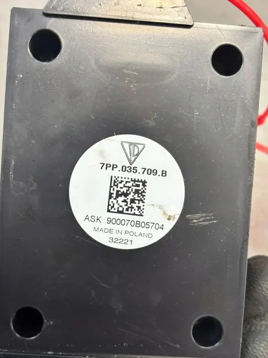 PDC Sensor Speaker Porsche Taycan 7PP035709B image 3