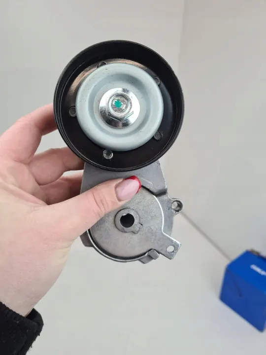 Tensor de correa SKF VKM 31016 - Usado image 4