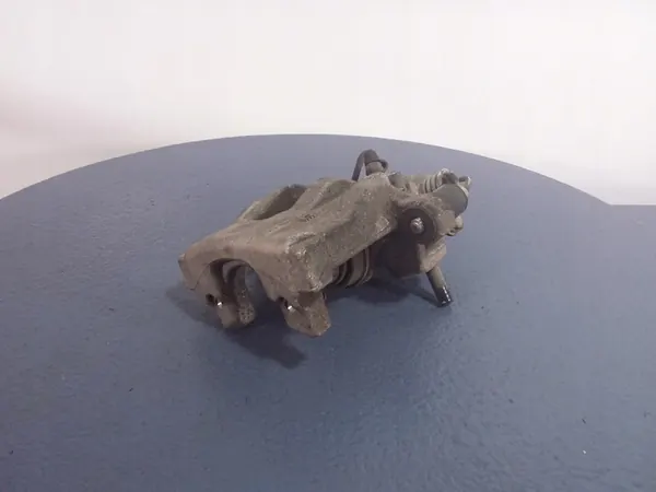 Takajarrusatula oikea Ford Focus MK2 1.6 TDCi B190085R image 2