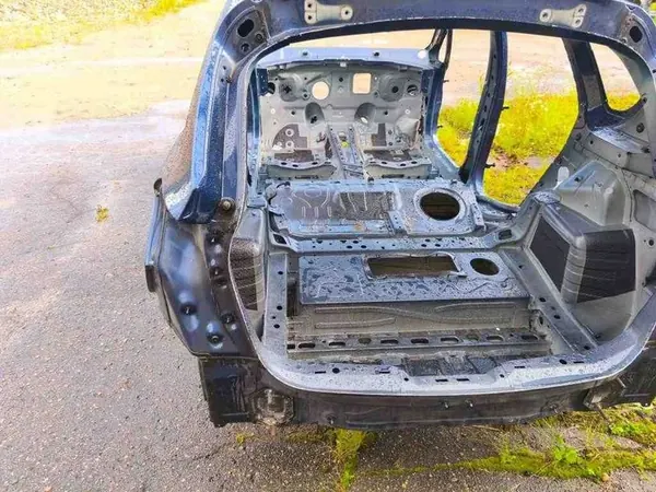 Quarto Traseiro Esquerdo BMW 2 ACTIVE TOURER (F45) 2016 OEM image 6