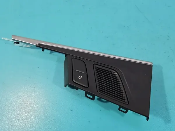 Iluminação puxador esquerdo traseiro Audi A4 B9 OEM 8W0959523B image 2
