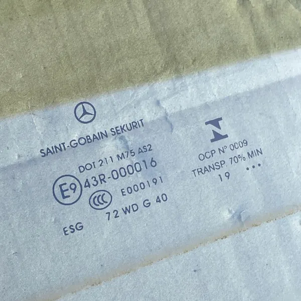 Mercedes VITO W447 Höger Framruta OEM image 5