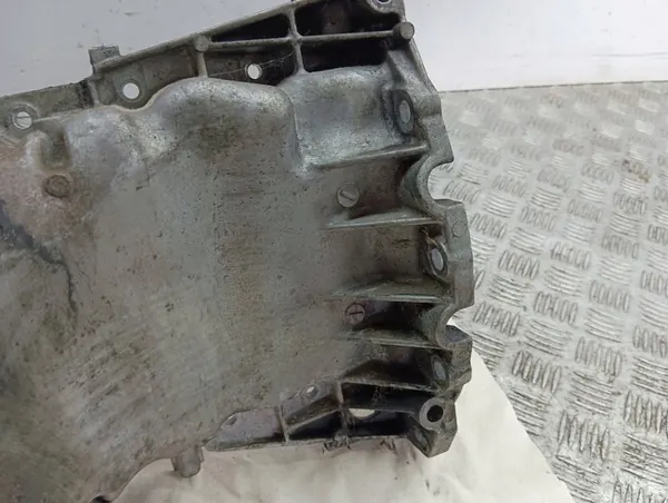 Audi A4 S4 B6 2002 Oljetank image 3