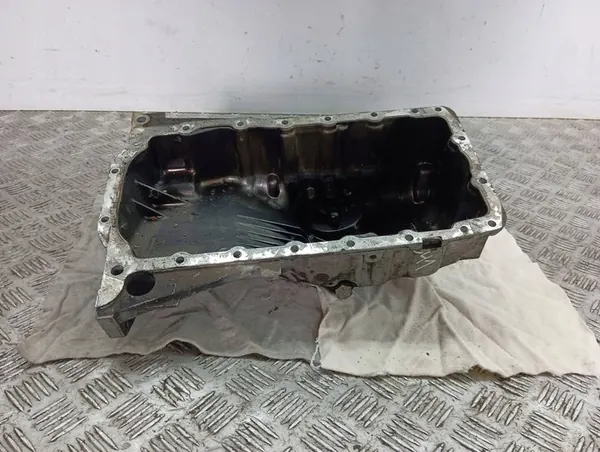 Audi A4 S4 B6 2002 Oljetank image 7