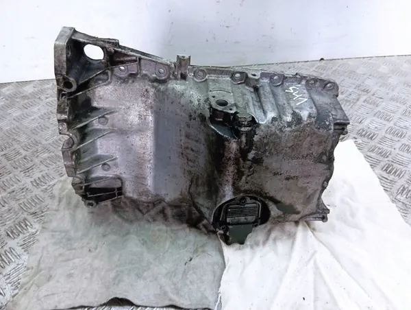 Audi A4 S4 B6 2002 Oljetank image 9